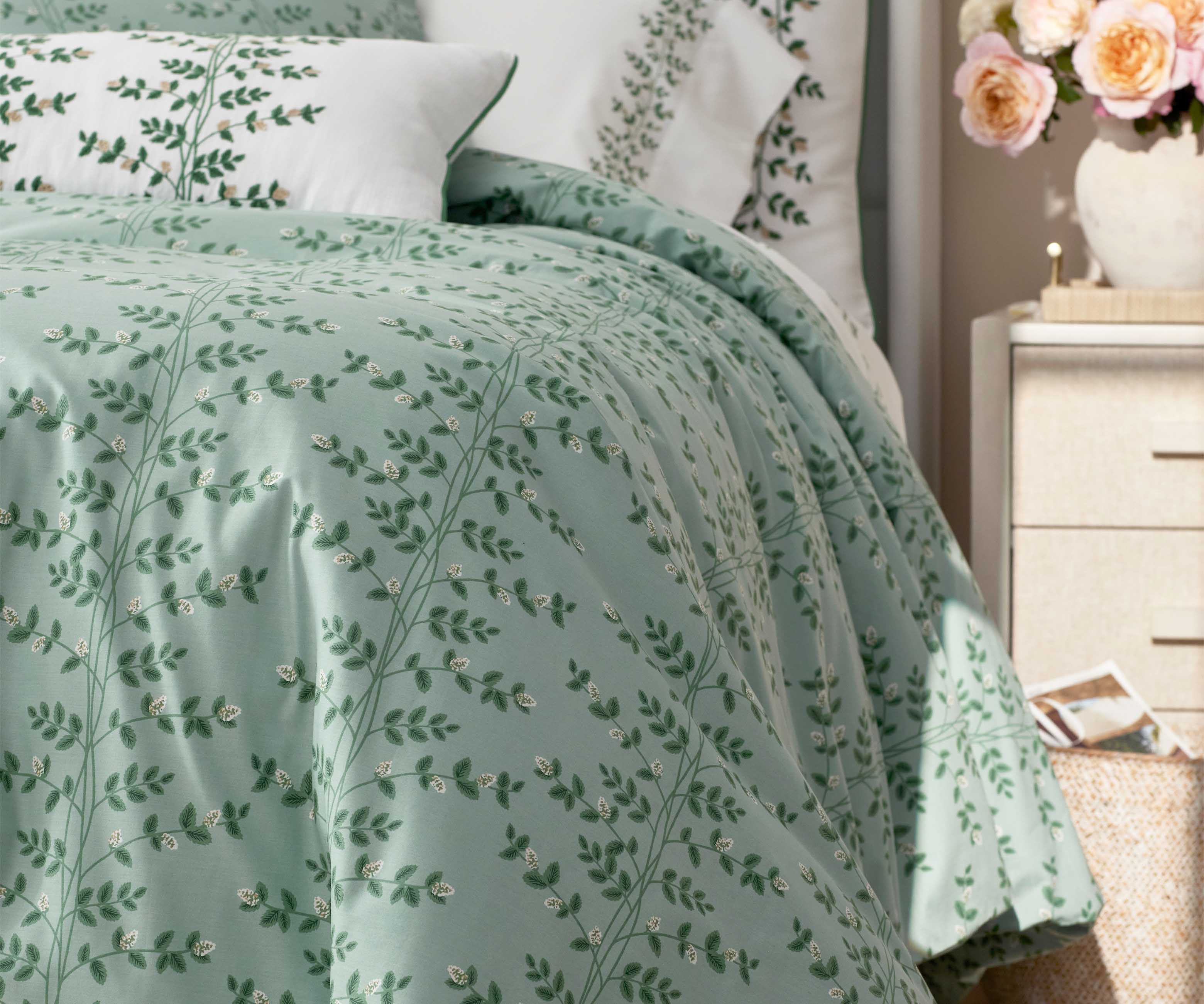 Percale Comforter - Climbing Vines Sage