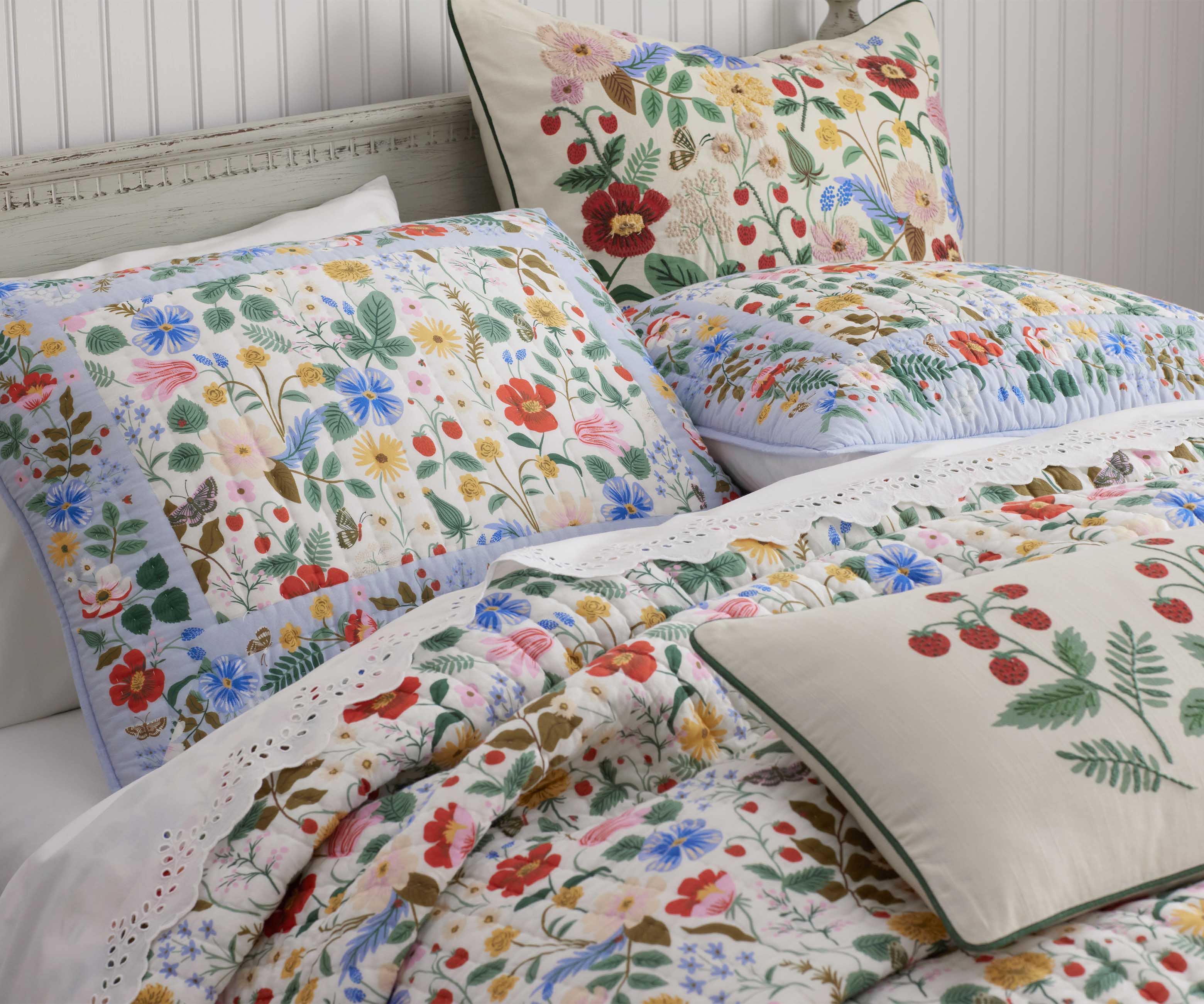 Cotton Quilt - Strawberry Fields