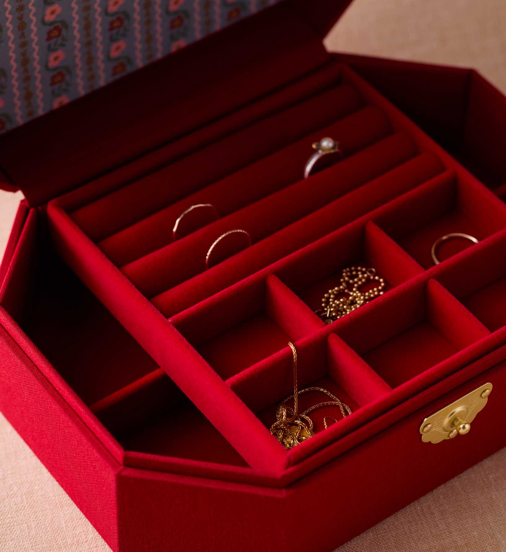 Embroidered Jewelry Box - Gemma