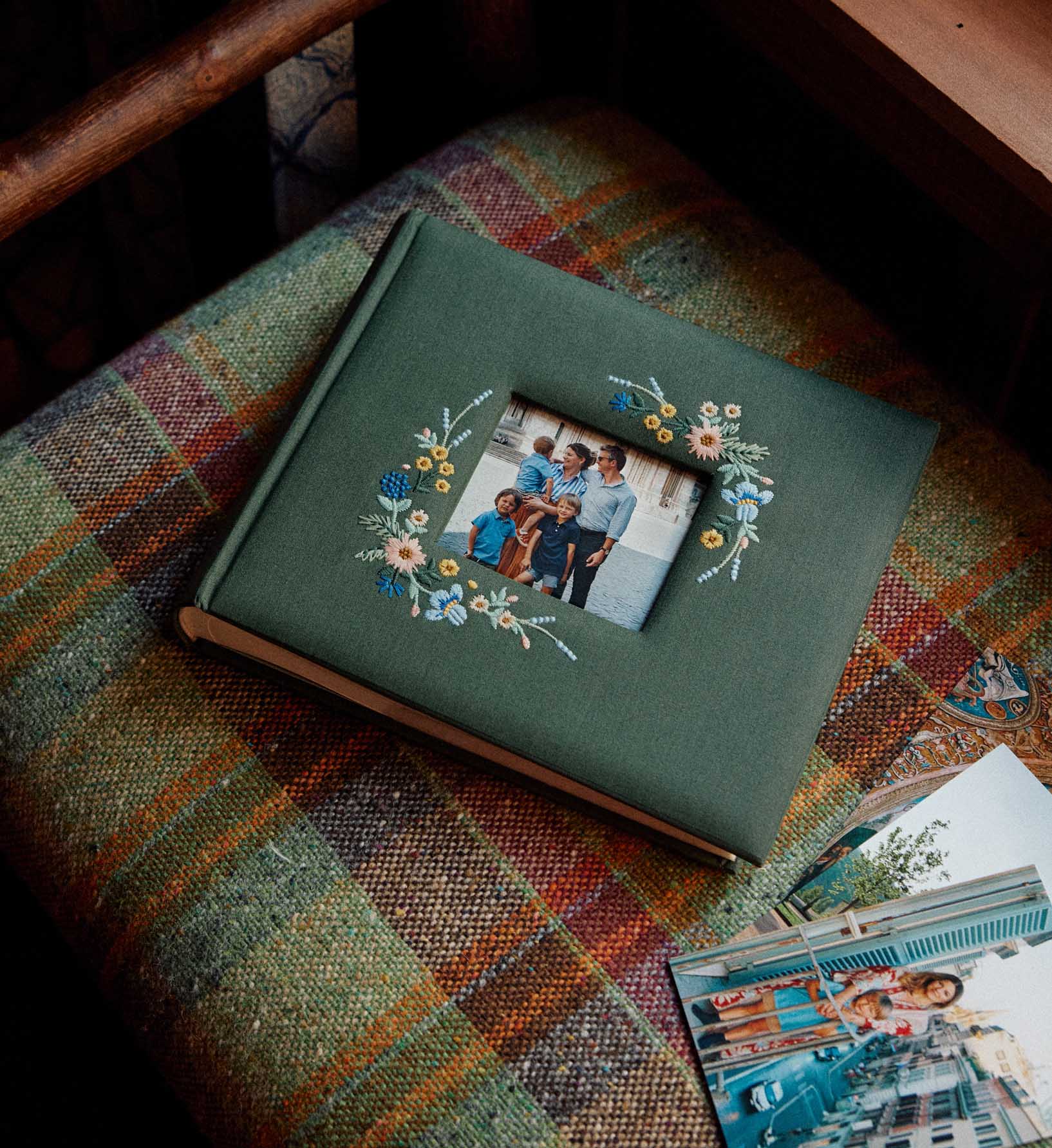 Embroidered Heirloom Photo Album - Wildwood