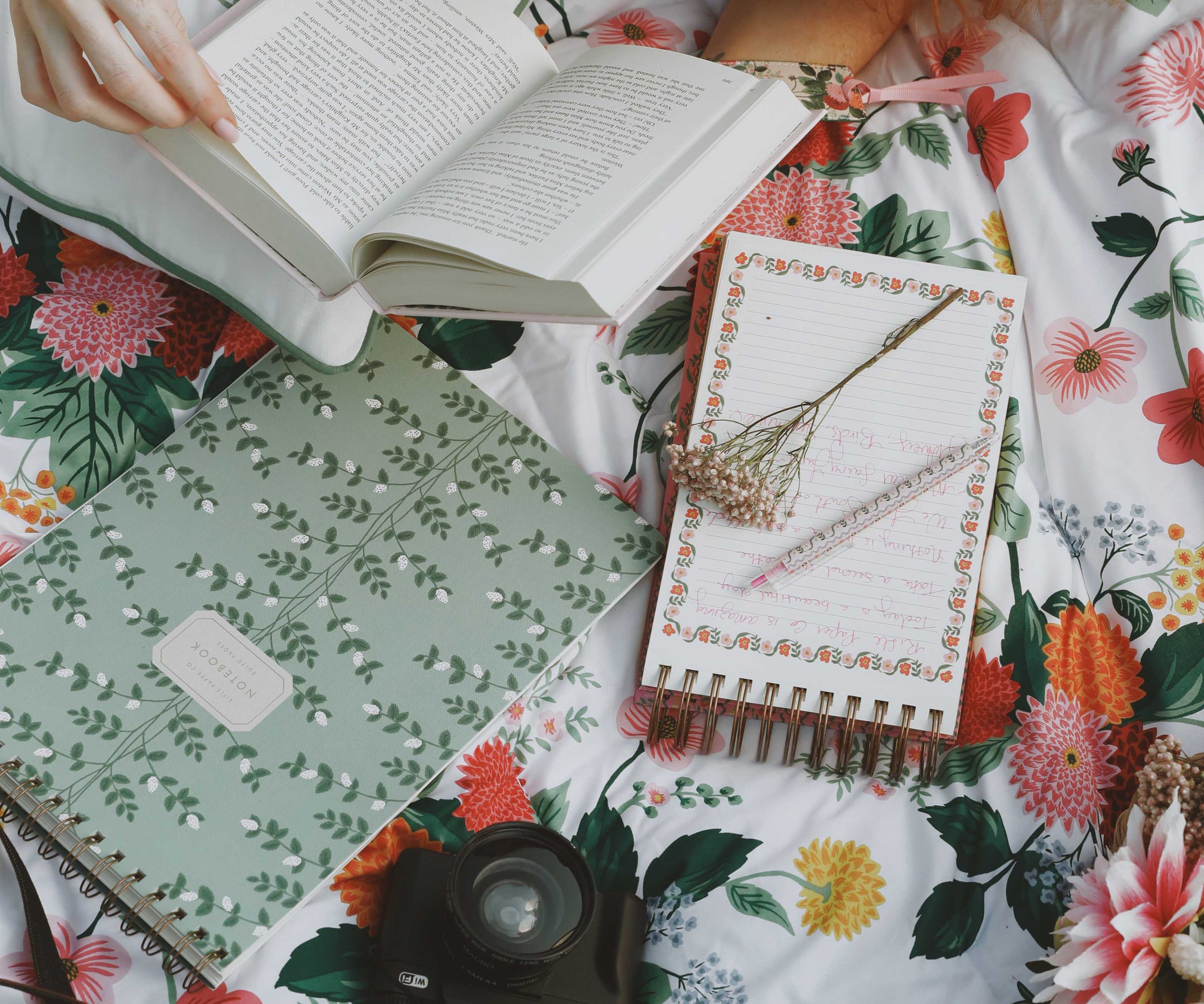 Gel Pen Set of 8 - Delphine