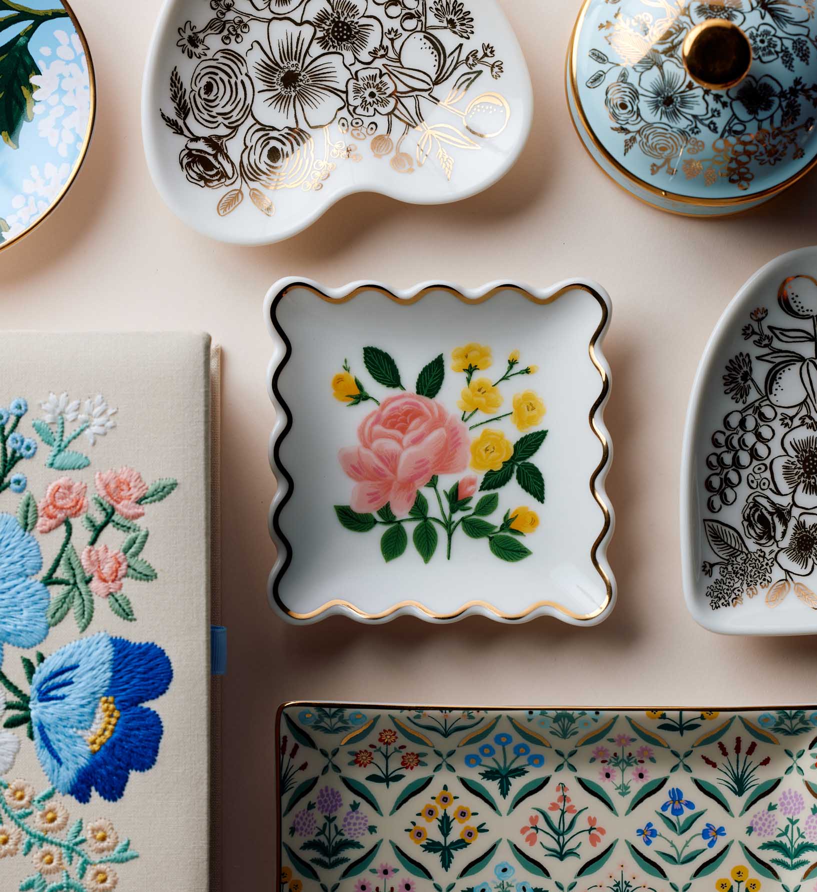 Round Porcelain Box - Colette